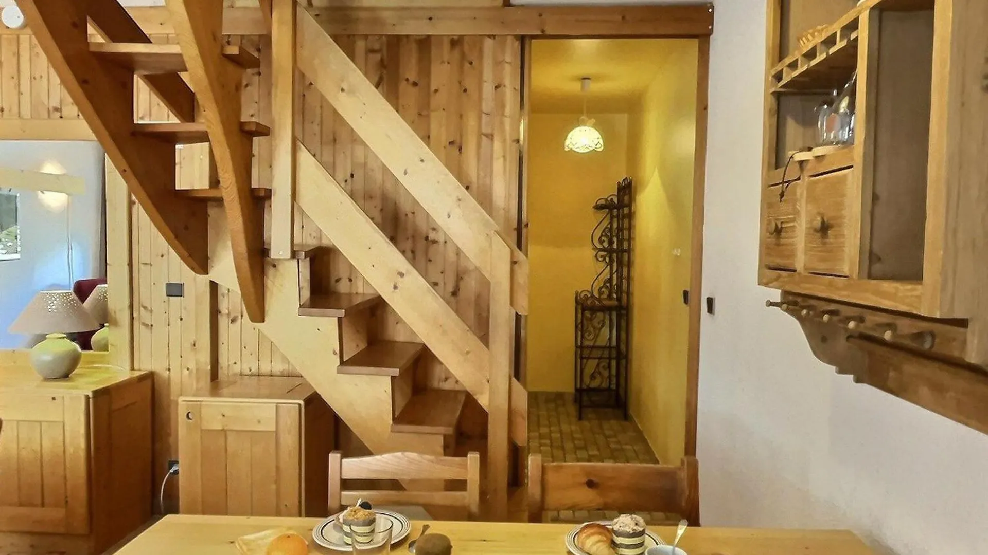 Apartment Grand Studio Mezzanine Avec Garage Couvert A Val D'Isere - Fr-1-411-868